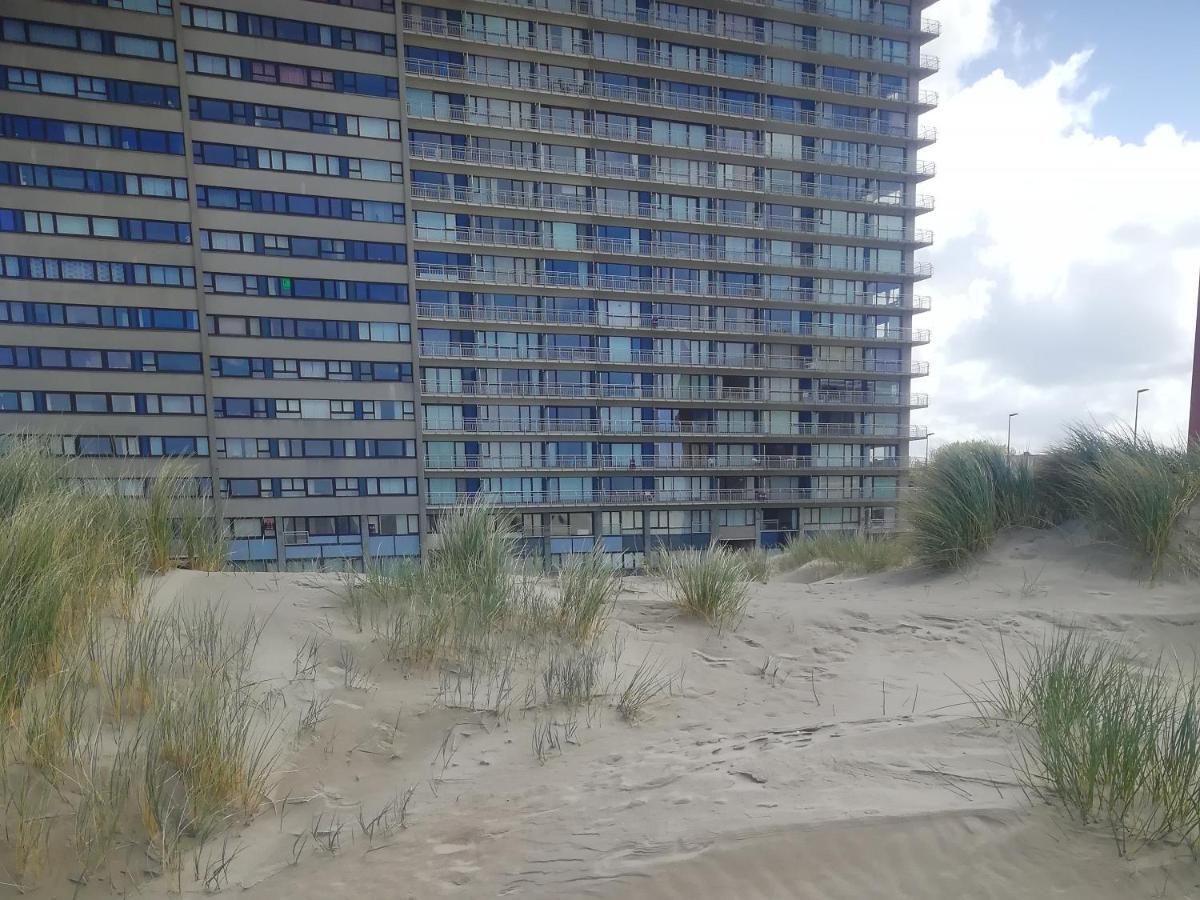 Zeebriesje Apartamento Oostduinkerke Exterior foto